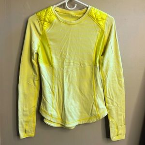 Lululemon bright warm technical top for running or skiing!!